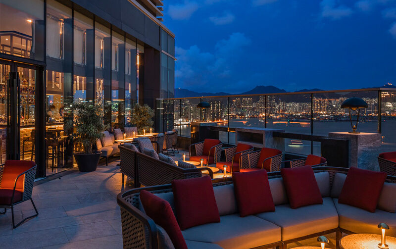 Cruise bar in Hong Kong - best bars with views Rooftop bars Cruise bar in Hong Kong - best bars with views