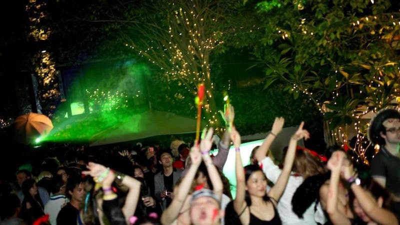 vampire club halloween things to do