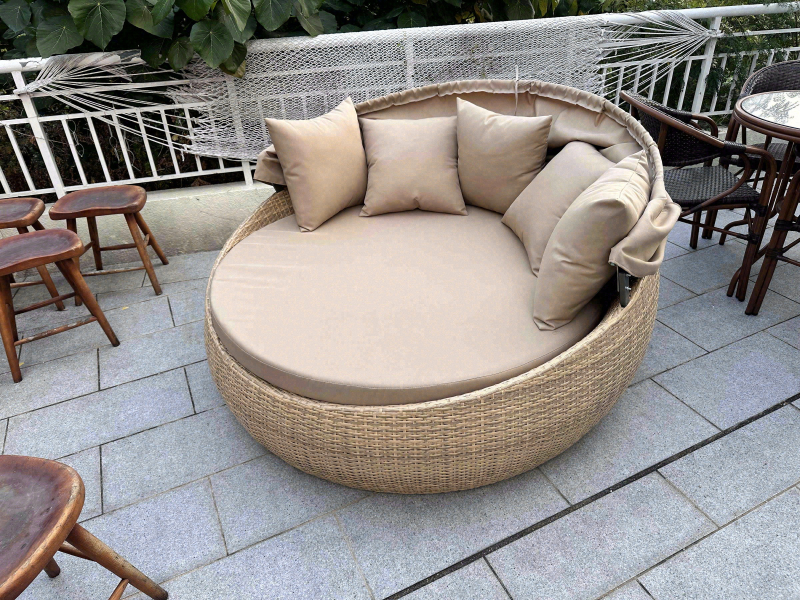 Chill Garden Rattan Daybed