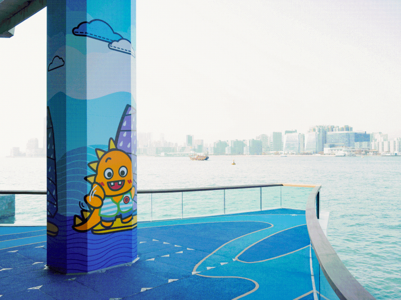 harbourfront boardwalk
