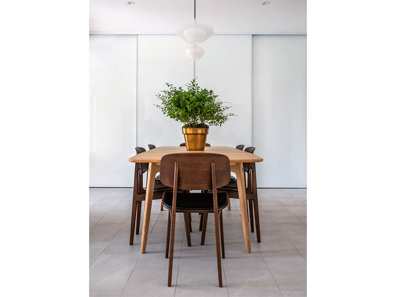 Shouson Hill dining table