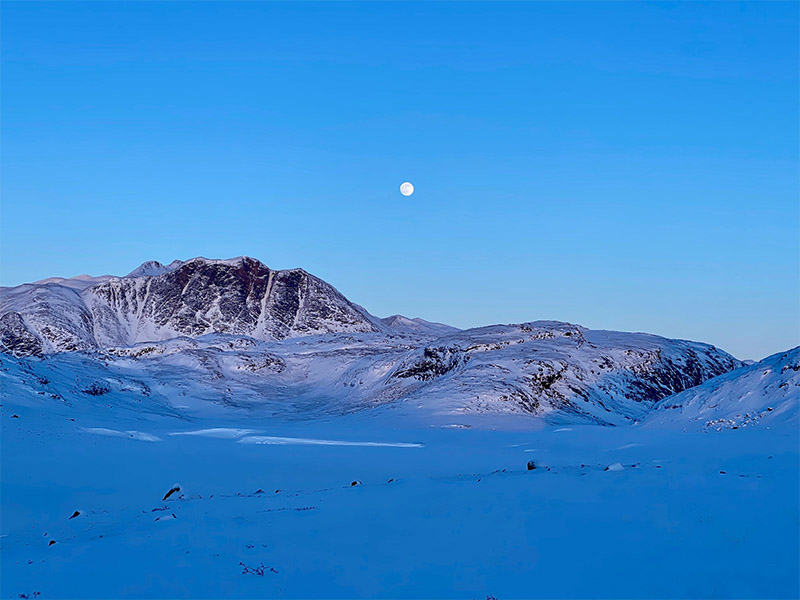 HER Planet Earth team Greenland bike riding trip