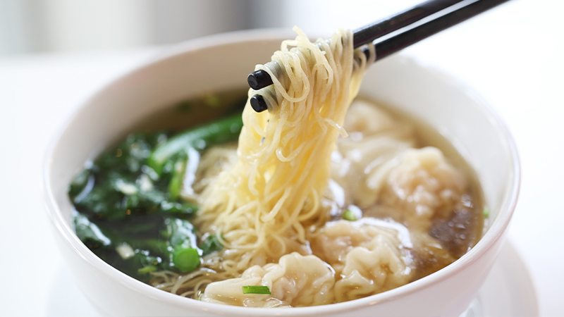 Street food - wonton noodles