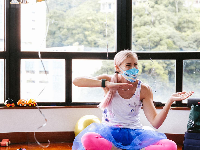 Joanne Baker leading a dance class for toddlers at Rythm and Rhyme Music and Movement