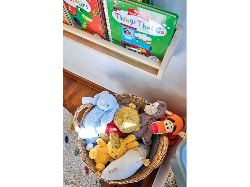 Mid-Levels apartment - toys