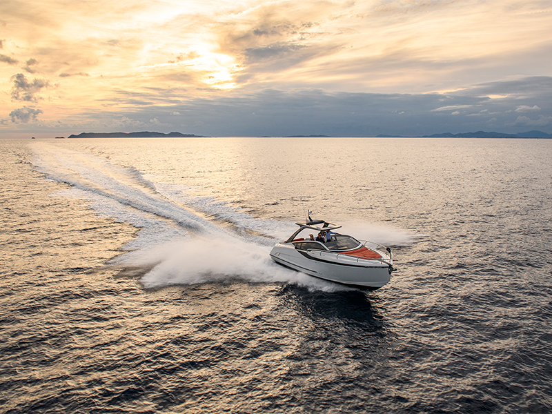 Hong Kong boats for sale - SImpson Marine luxury yachts