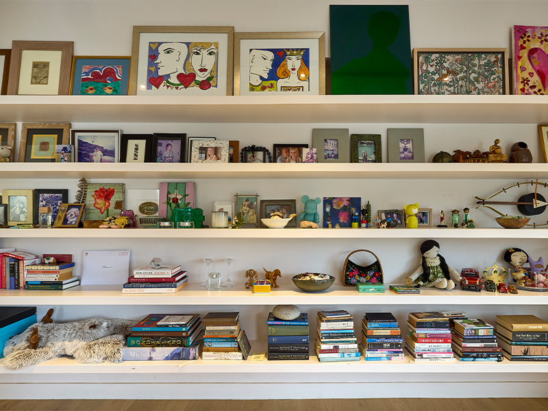 Home of British artist Kate Padget-Koh in Clearwater Bay Hong Kong - books