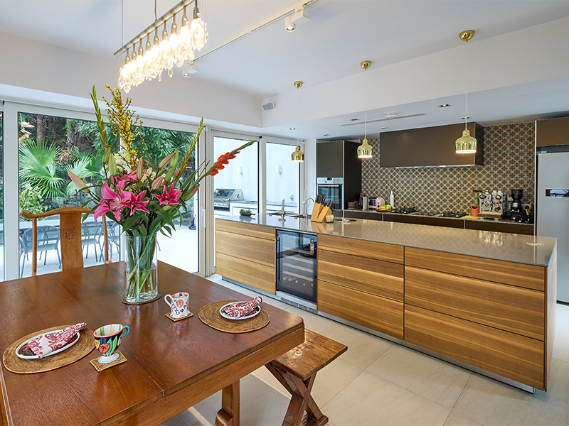villa near Silverstrand beach in Hong Kong - kitchen