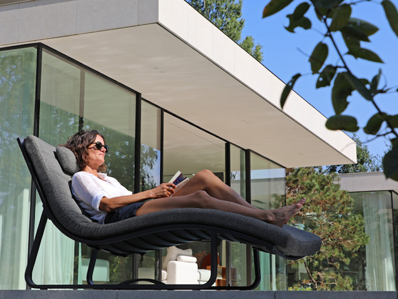 The best outdoor lounge chair and lounger in Hong Kong, sunbed and sunlounger