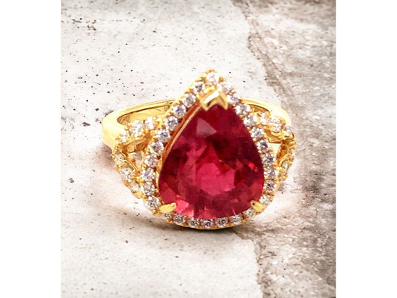 jewellery design Hong Kong and jewellery with gemstones zaha et cetera