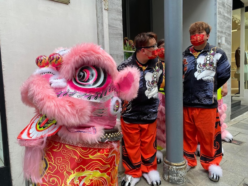 hollywood road hong kong lion dance