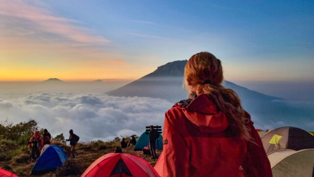 Sindoro Sunrise hike in java indonesia
