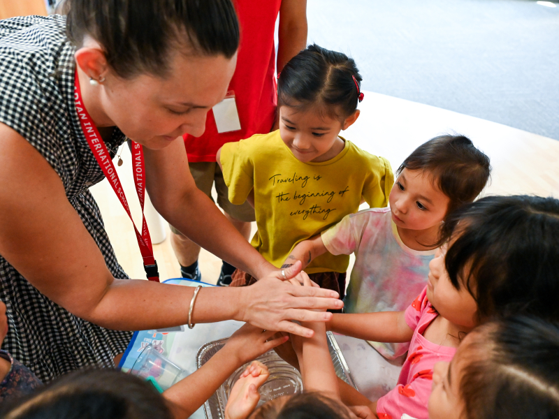 holiday programme Bilingual Multi-Minis