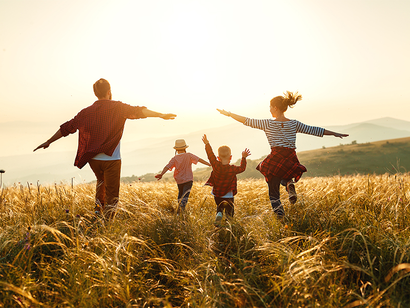 Image of family for article on family law in Hong Kong by Withers including divorce and prenuptial agreements