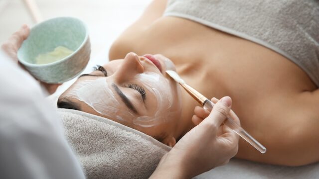 glow beauty clinic in hong kong and best salon with beauty therapies