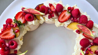 pavlova recipe, christmas dessert