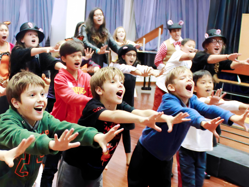 summer camps theatre class